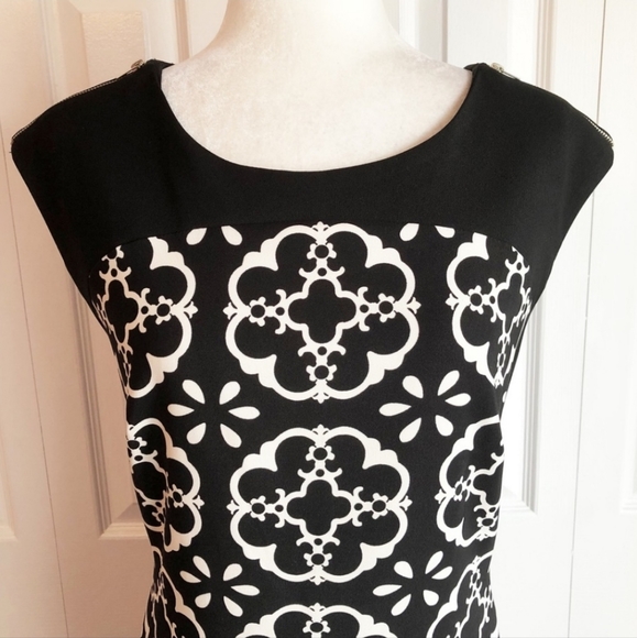 Signature London Style Black & White Print Sheath Dress - Picture 2 of 4